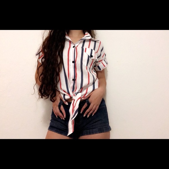Cute red, white, & blue collared tie-up shirt - Picture 1 of 4